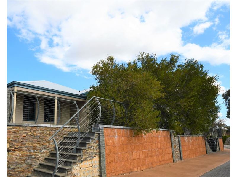 112 Elmridge Parkway, Ellenbrook WA 6069