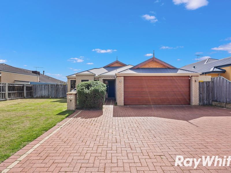 7 Waratah Circle, Halls Head WA 6210