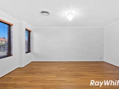 7 Waratah Circle, Halls Head WA 6210