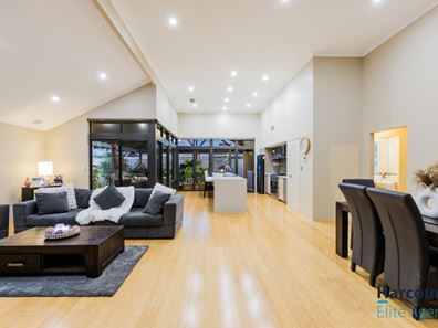 11 Epsilon Drive, Rockingham WA 6168