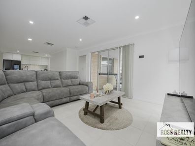 13 Hydra Way, Bennett Springs WA 6063