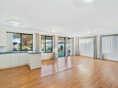 4B Arkley Court, Erskine WA 6210