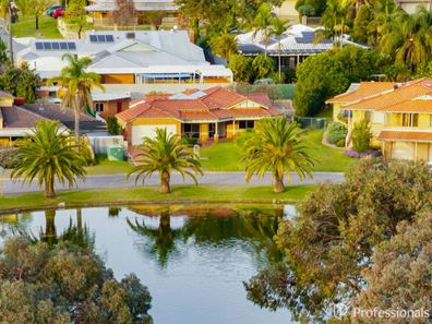 17 Shoreview Terrace, Ballajura WA 6066