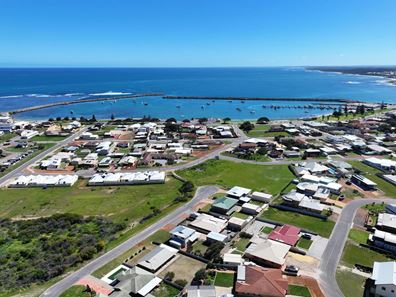 6 Seaview Court, Port Denison WA 6525