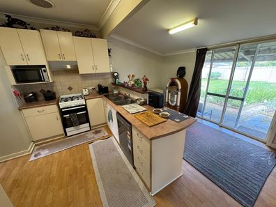9 Otway Street, Withers WA 6230