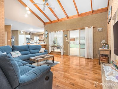 14 Amalda Place, Sunset Beach WA 6530