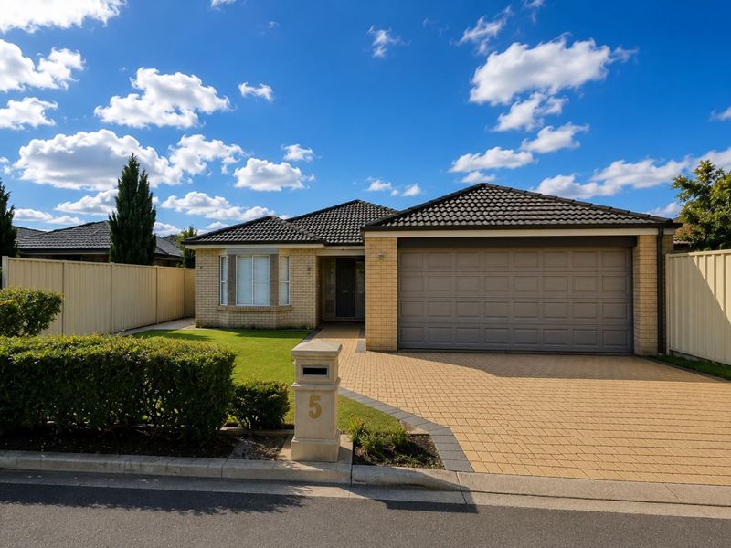 5 Morolo Street, Seville Grove WA 6112