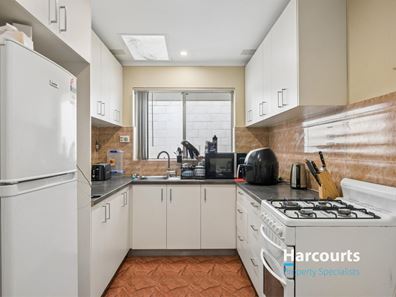 16B Bushy Rd, Spearwood WA 6163