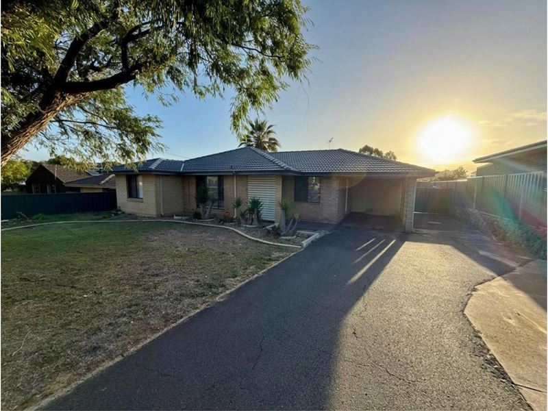 198 Minninup Road, Withers WA 6230
