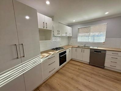 198 Minninup Road, Withers WA 6230