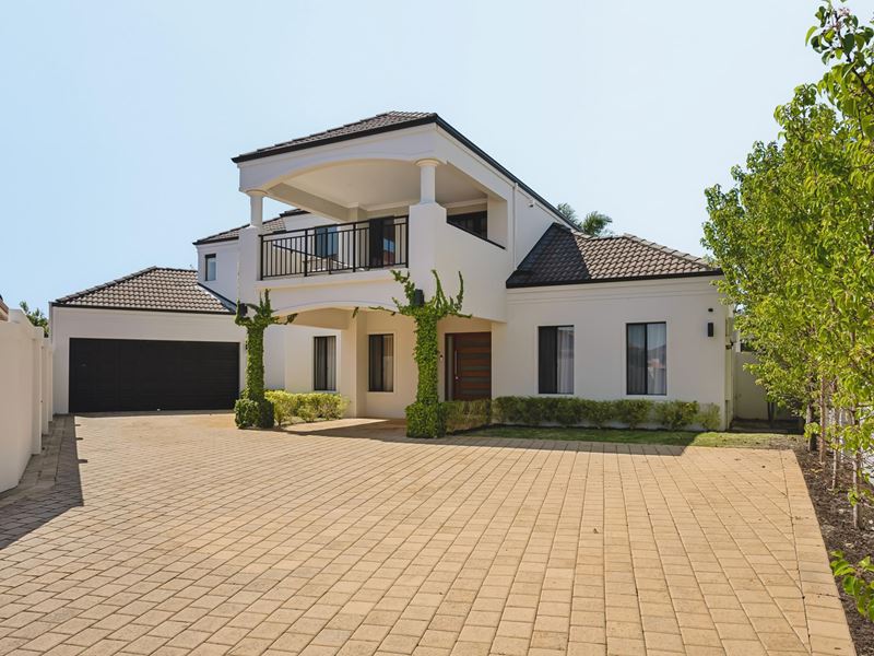20 Delambre Place, Sorrento WA 6020