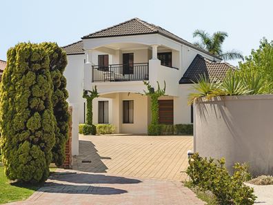 20 Delambre Place, Sorrento WA 6020