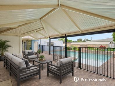 5 Pine Court, Forrestfield WA 6058