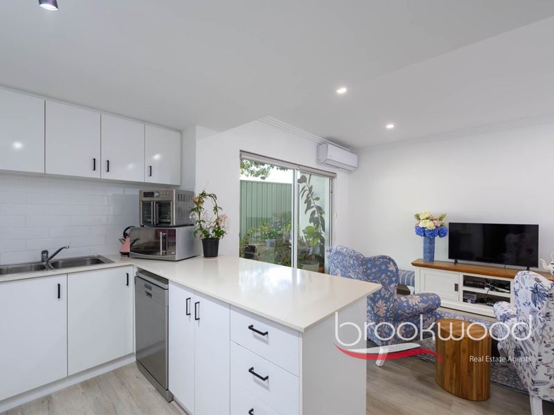 4/4 Mellar Court, Midland WA 6056
