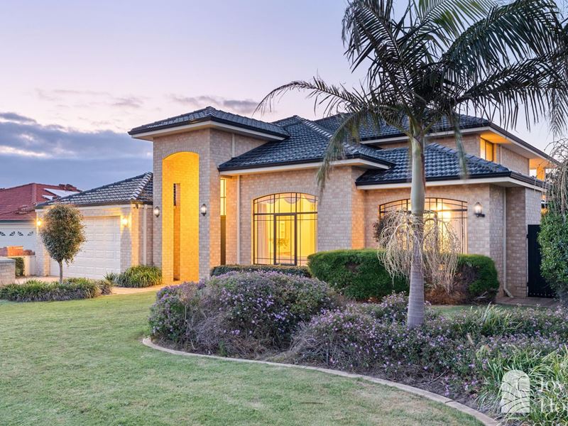 2 Raffles Court, Currambine WA 6028