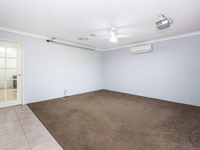 37 Wisteria Crescent, Pinjarra WA 6208
