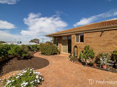 17 Looranah Street, Mount Nasura WA 6112
