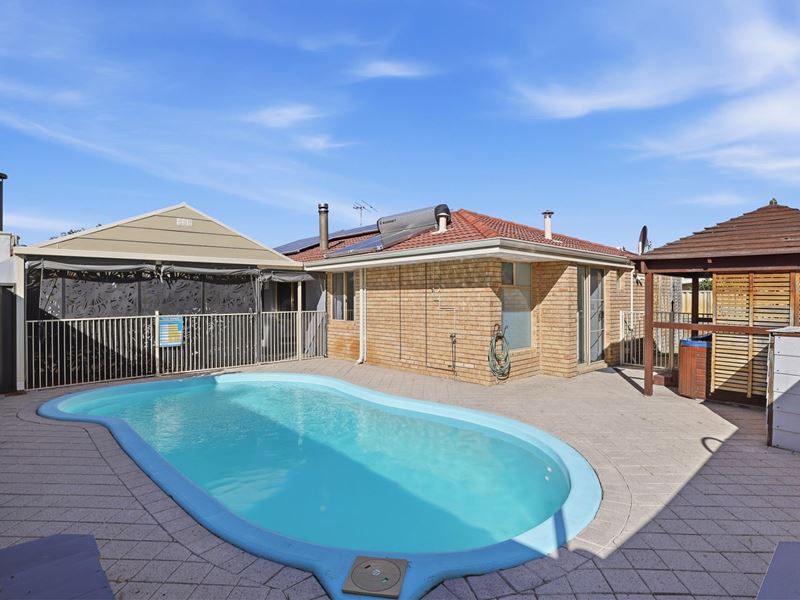 84 Waikiki Road, Safety Bay WA 6169