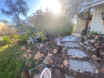 16 Whitfield  Street, Mount Hardey WA 6302