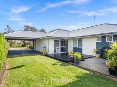 81 Broadwater Boulevard, Broadwater WA 6280