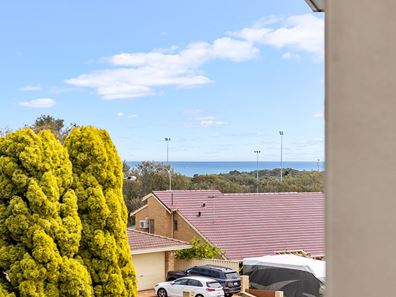 16 Barranjoey Way, Sorrento WA 6020
