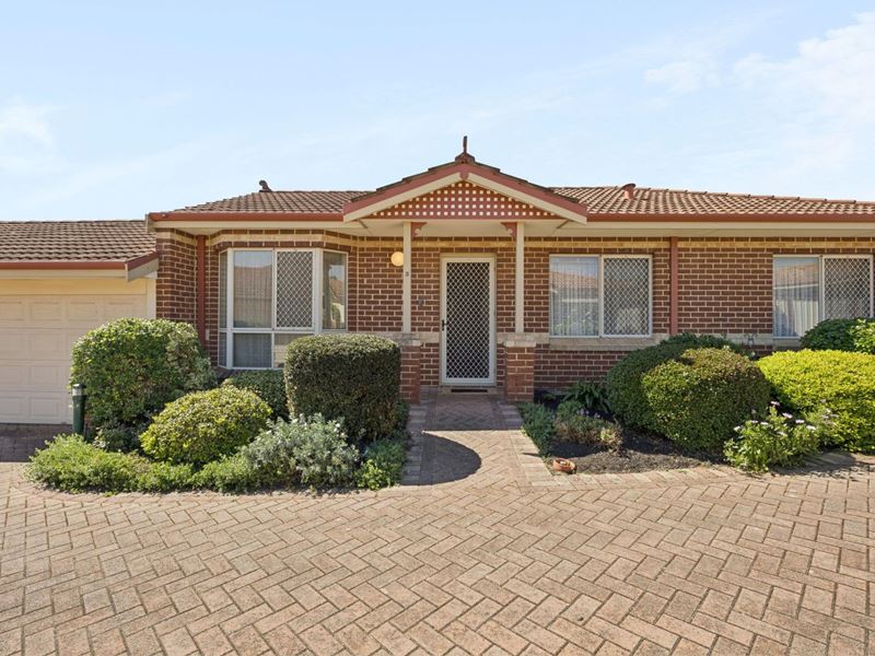 3/7 Brooks Street, Kalamunda WA 6076