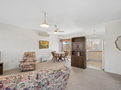 3/7 Brooks Street, Kalamunda WA 6076