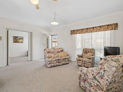 3/7 Brooks Street, Kalamunda WA 6076