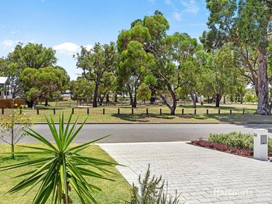 8A Christensen Street, Kardinya WA 6163