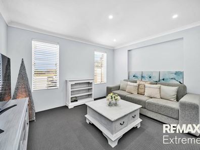 7 Edgeworth Circuit, Tapping WA 6065
