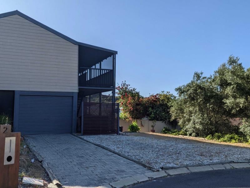 2 Lewis Place, Withers WA 6230