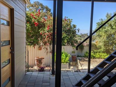 2 Lewis Place, Withers WA 6230