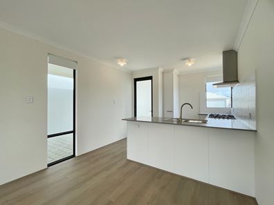 67 Whitsunday Drive, Hilbert WA 6112