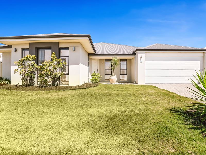 18 Beukers Way, Piara Waters WA 6112