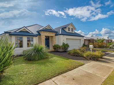 22 Portsmouth Street, Jindalee WA 6036