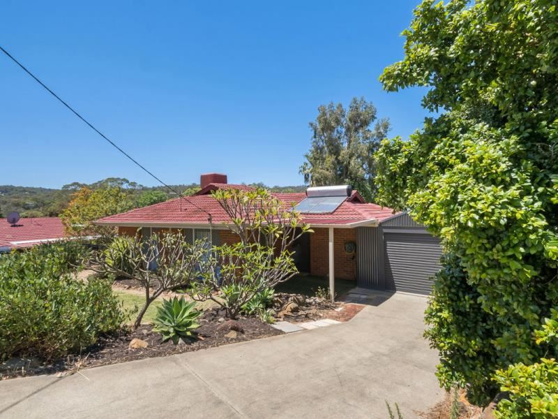 10 Coolabah Drive, Mount Nasura WA 6112