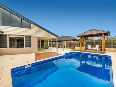 18 Mal Bay Court, Mindarie WA 6030