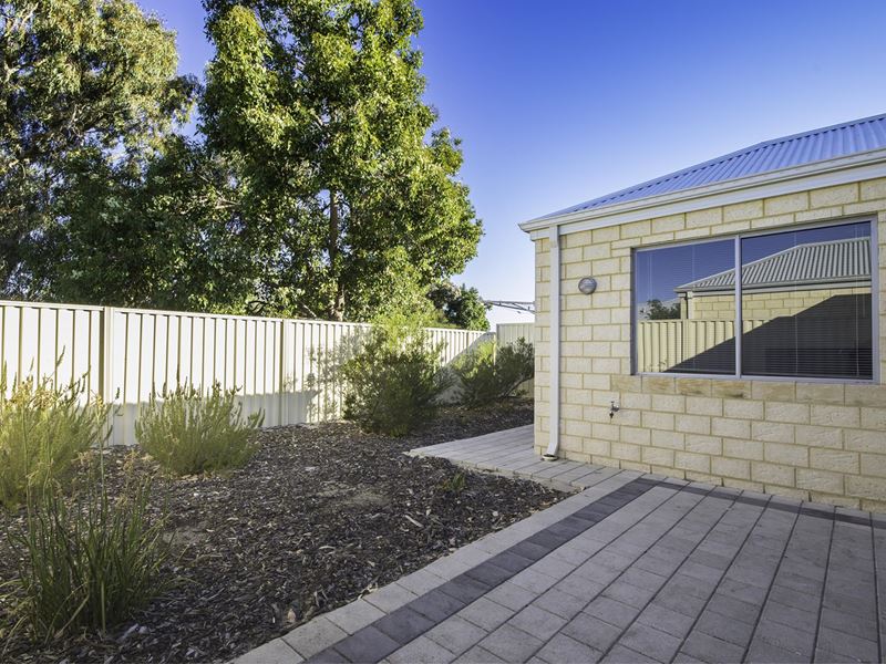 18/4 Jacana Pde, Ballajura WA 6066