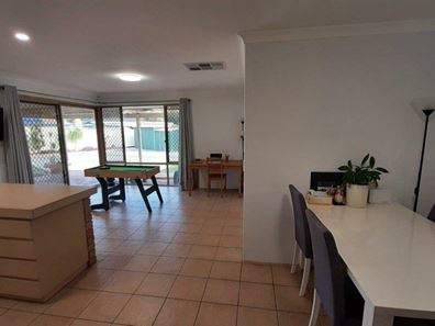 21 Logan Court, Seville Grove WA 6112