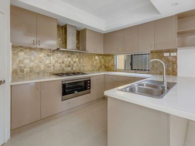 6 Australorp Street, Southern River WA 6110