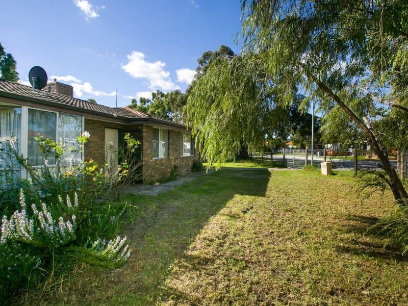 11 Gribble Avenue, Armadale WA 6112