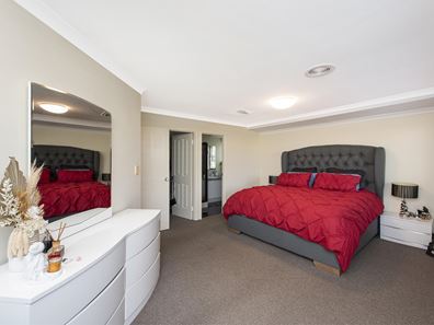 183 Currie Street, Warnbro WA 6169