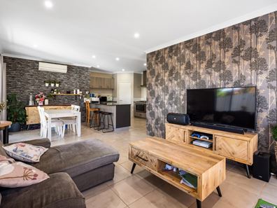 27A Baddesley Way, Canning Vale WA 6155