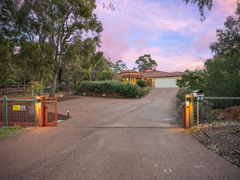 5 Darling Range Drive, Bedfordale