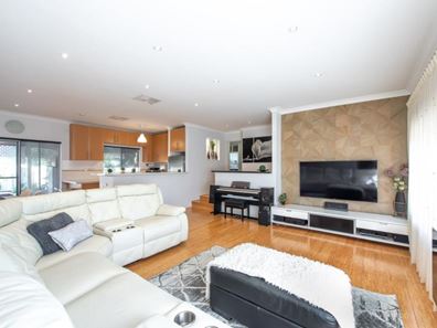 8 Glenunga Way, Craigie WA 6025