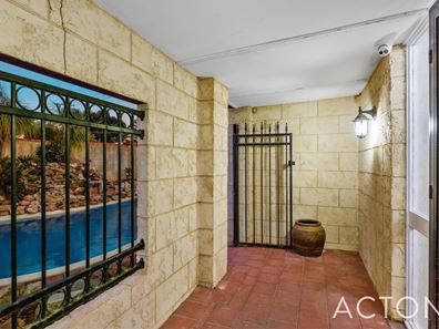 6 Lovegrove Court, Byford WA 6122