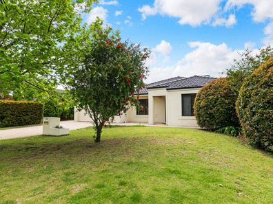 154 Southacre Drive, Canning Vale WA 6155