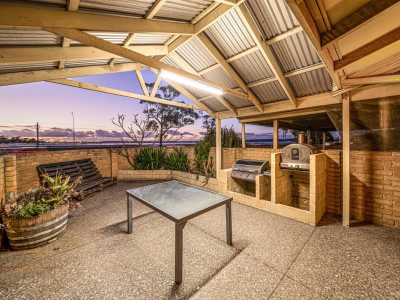 2/173 Melville Parade, Como