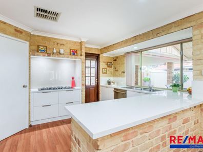 28 Heatherlea Parkway, Leeming WA 6149