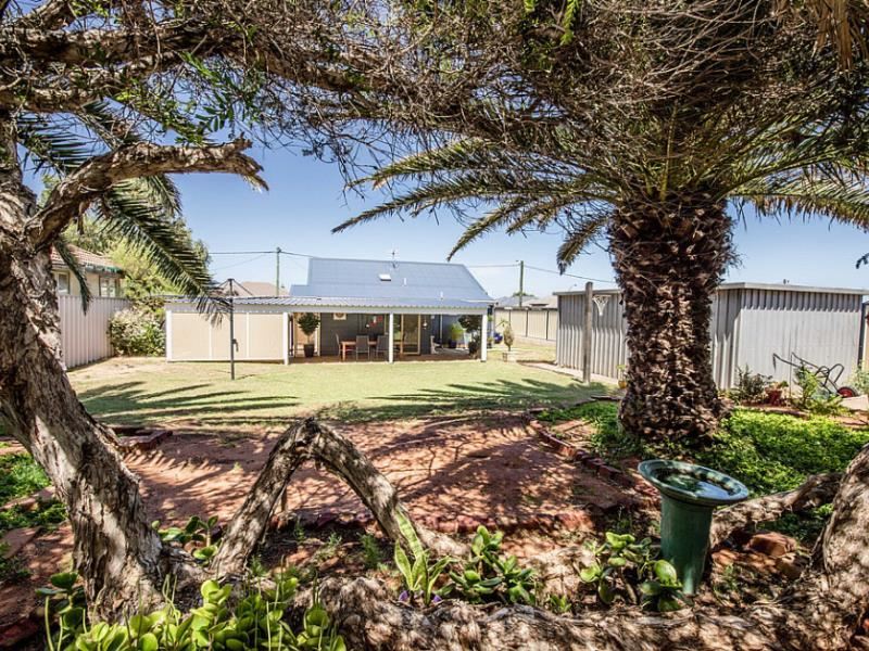 15 Dampier  Street, Beachlands